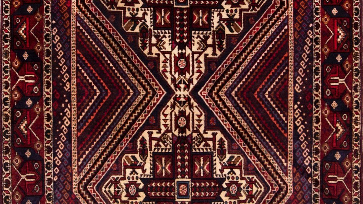 Types of hand-woven carpets according to the type of texture