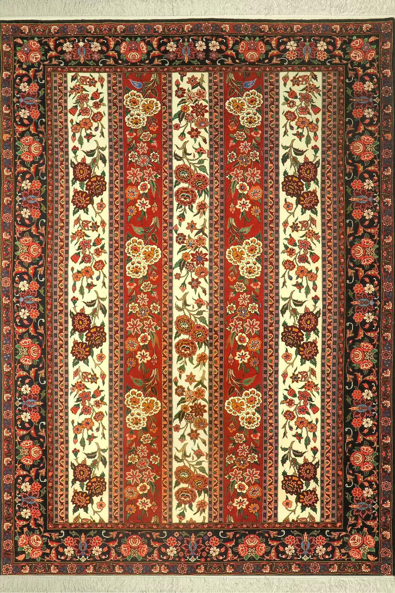 «Mahramat» pattern in handwoven carpet